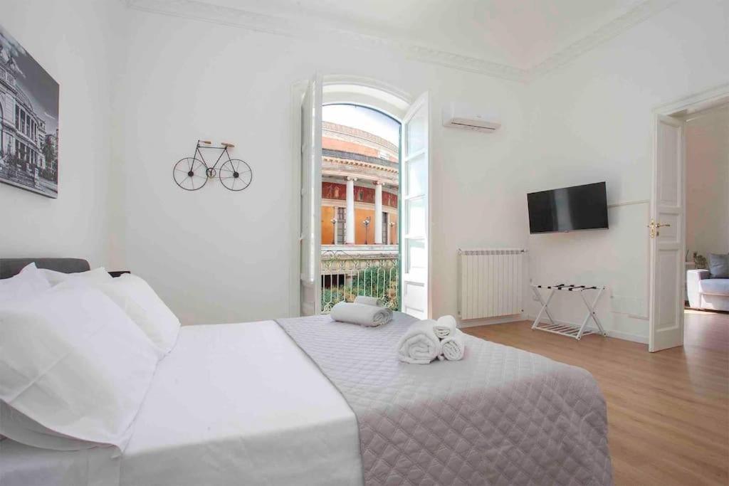 Appartamento The House Politeama Palermo Historic Center Esterno foto