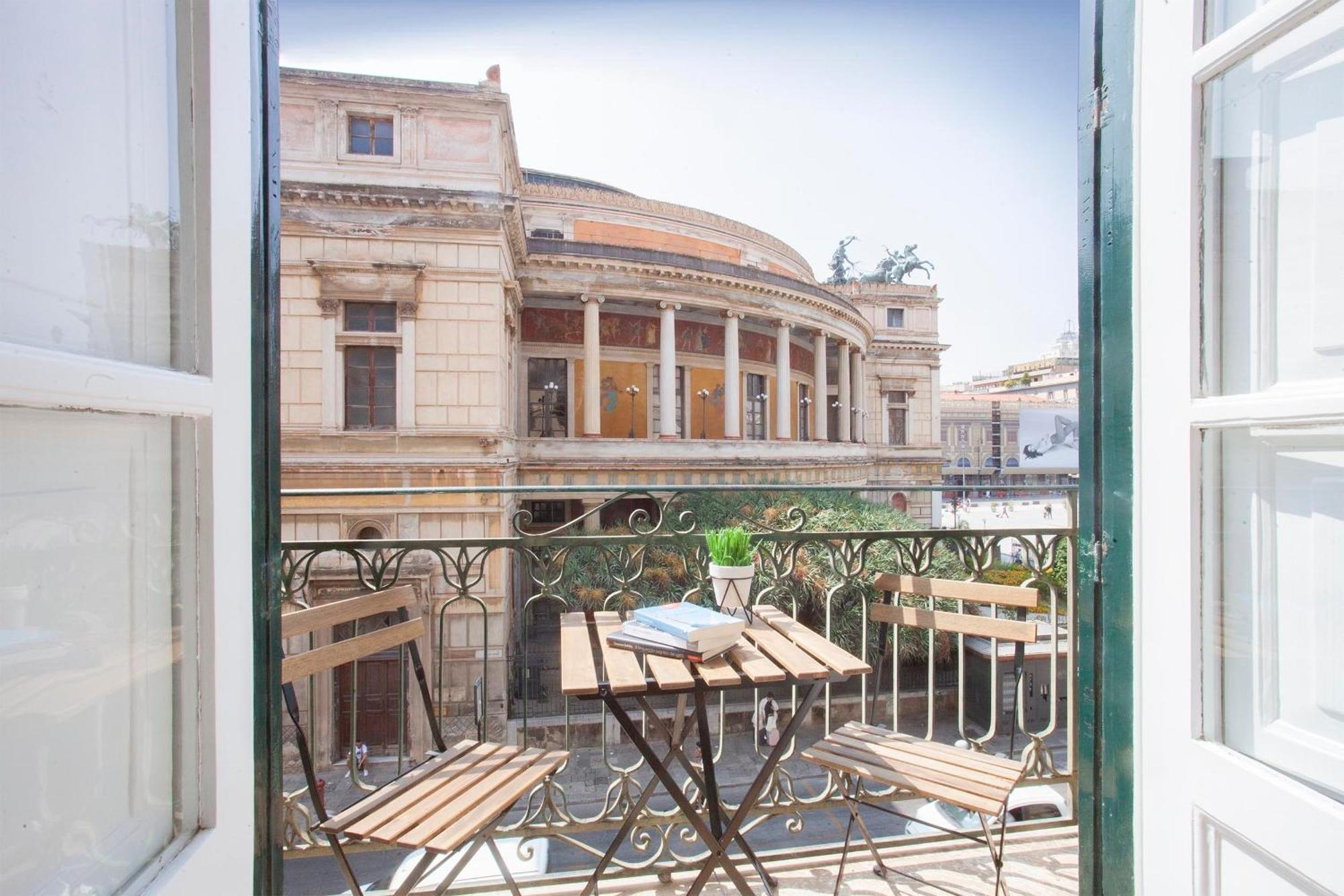 Appartamento The House Politeama Palermo Historic Center Esterno foto