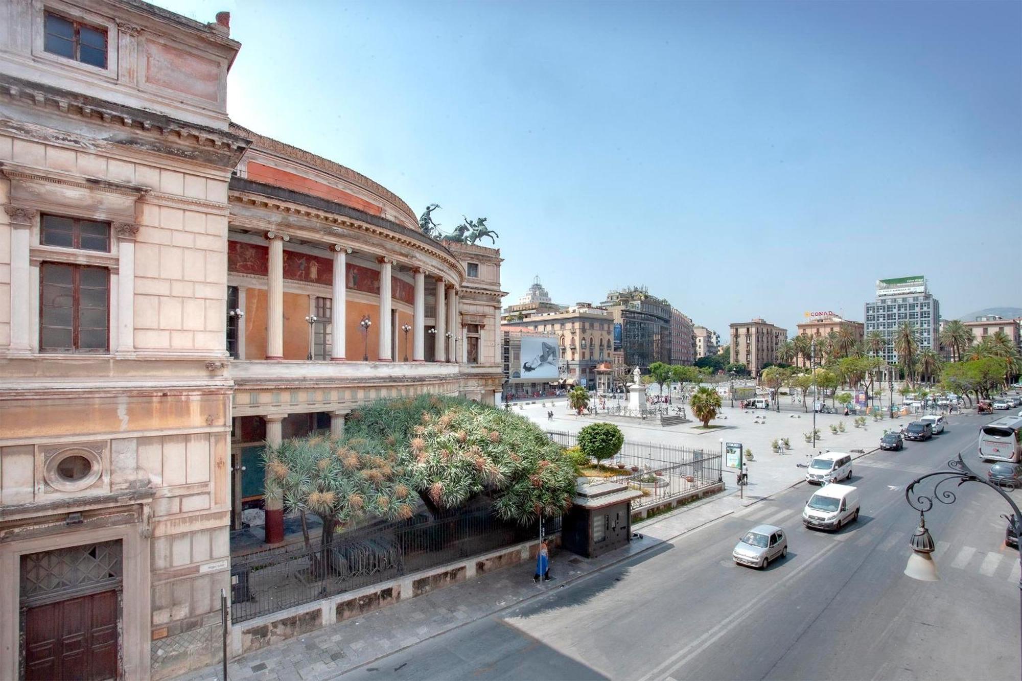 Appartamento The House Politeama Palermo Historic Center Esterno foto